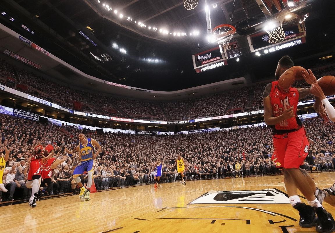 2015季前赛巅峰对决：德罗赞与洛瑞引领猛龙内线反击(图1)