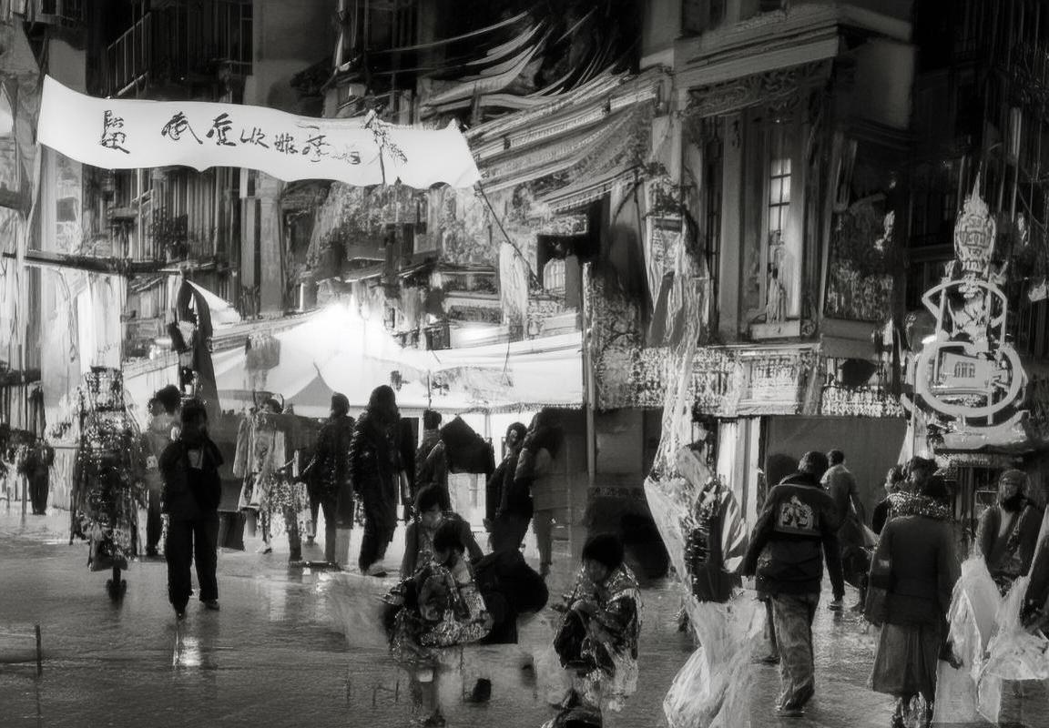 巴萨VS巴黎圣日耳曼：巅峰对决火花四溅回顾(图1)